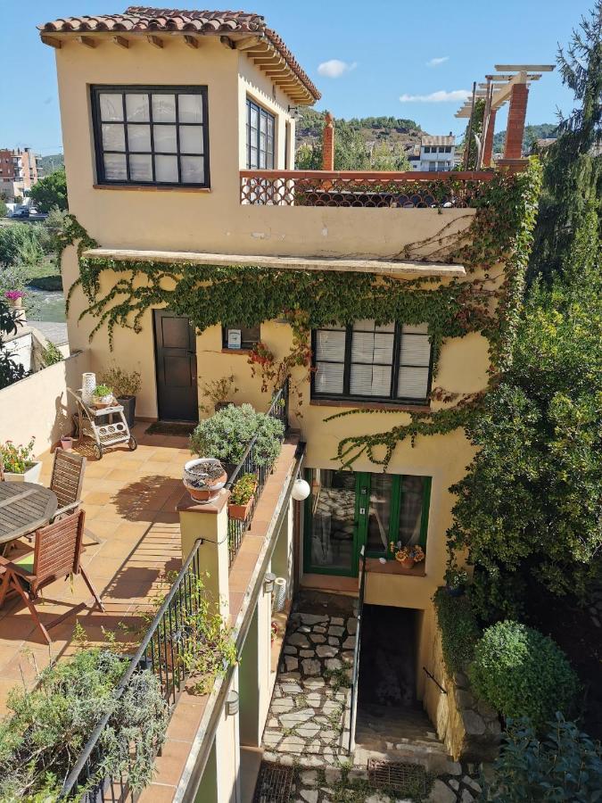 B&B Sallent Bagian luar foto