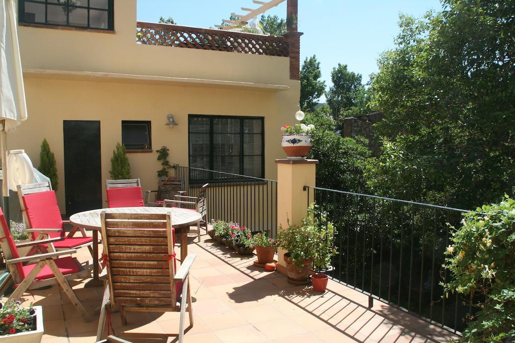 B&B Sallent Bagian luar foto